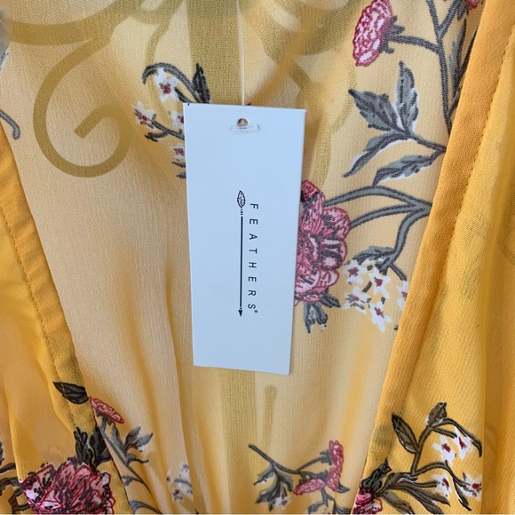 NWT FeathersNYC High Low Sheer Floral Wrap/Cover Up Size Small - Picture 3 of 12